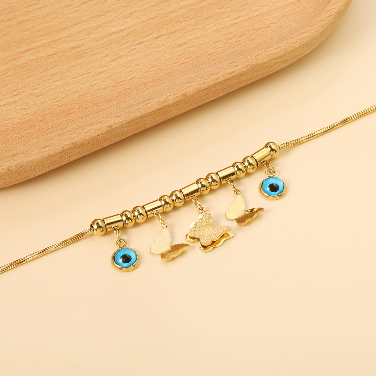 Fluttering Eye Bracelet