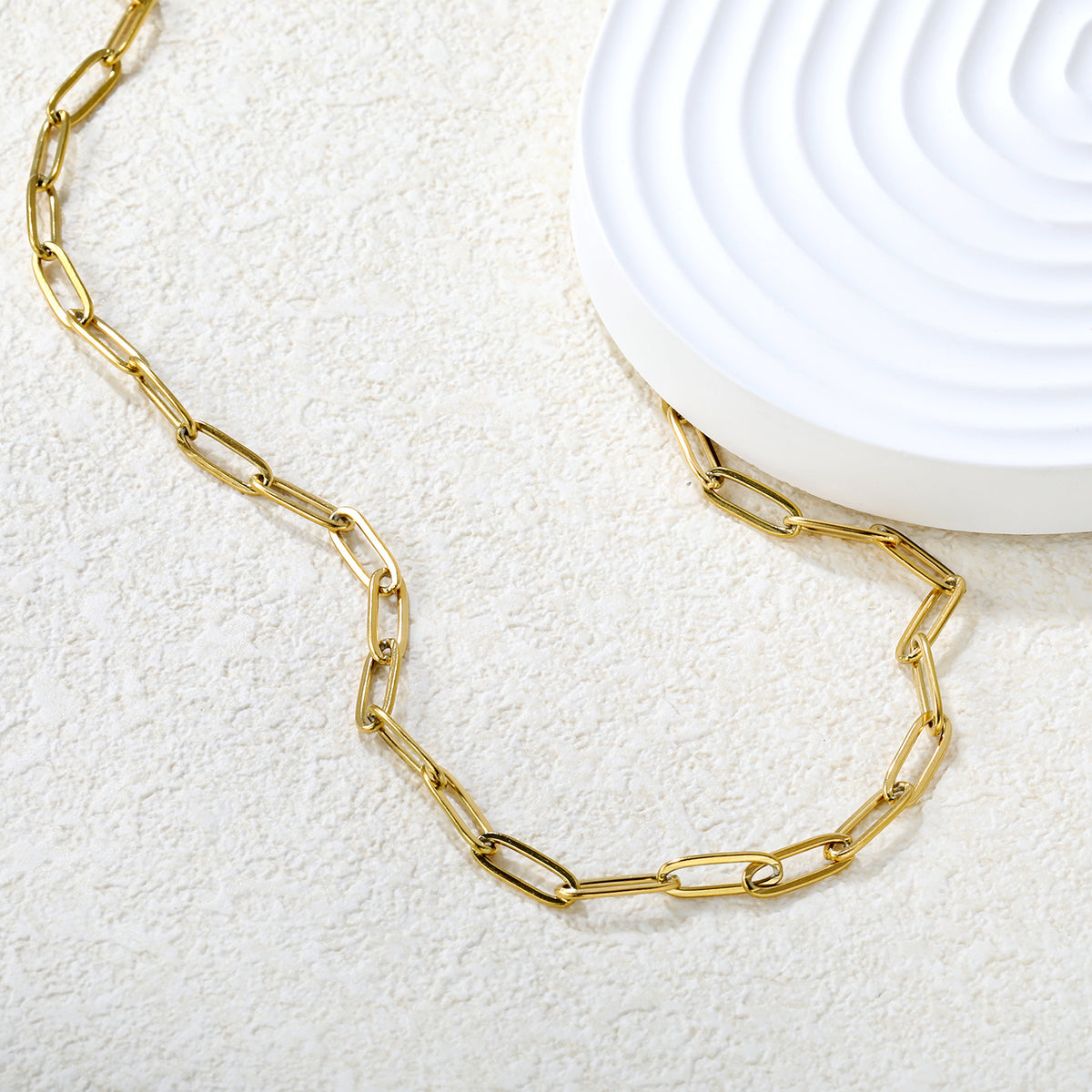 Elegant Paperclip Chain