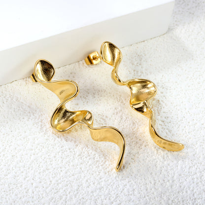 Golden Sculpted Drop Earrings