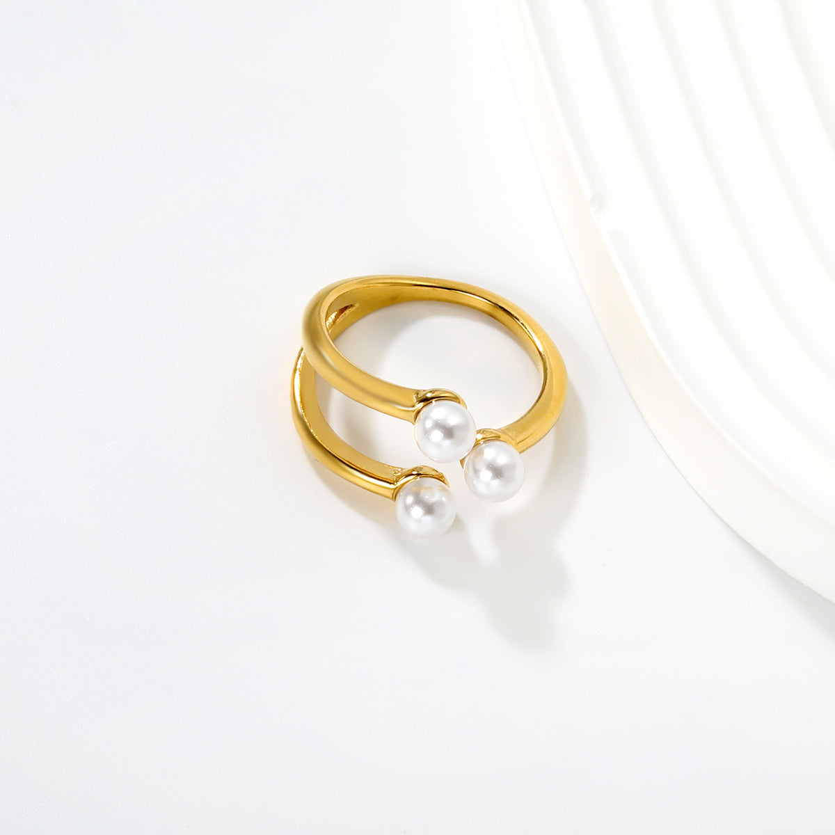 Pearl Poise Ring